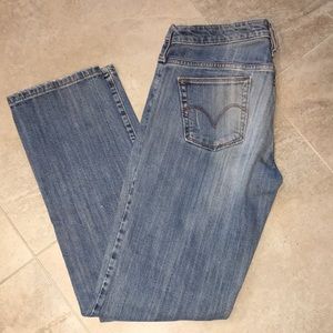 Womens vintage straight 562 Levi's size 6M